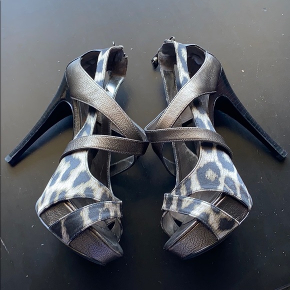 Guess strappy cheetah print platform heels - Picture 3 of 10